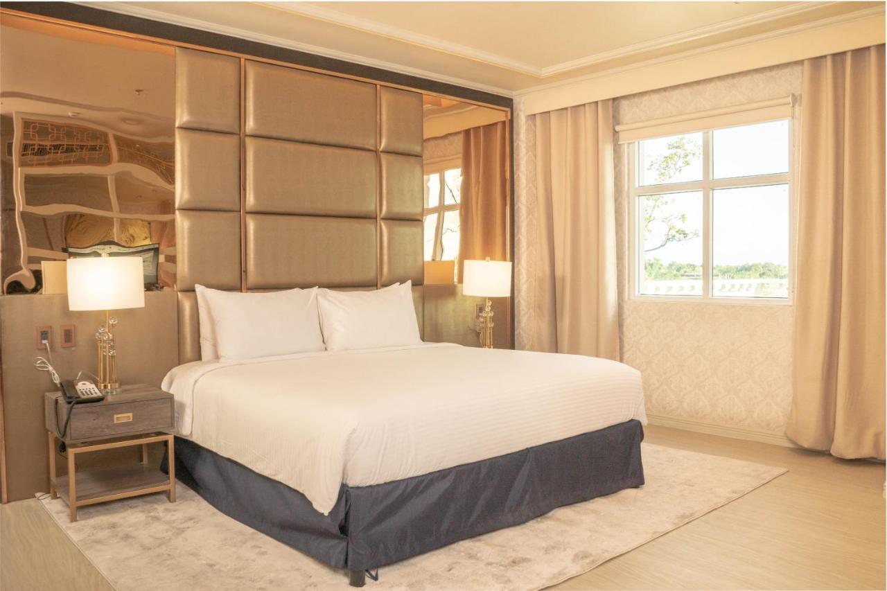 The Monarch Hotel Calasiao Экстерьер фото