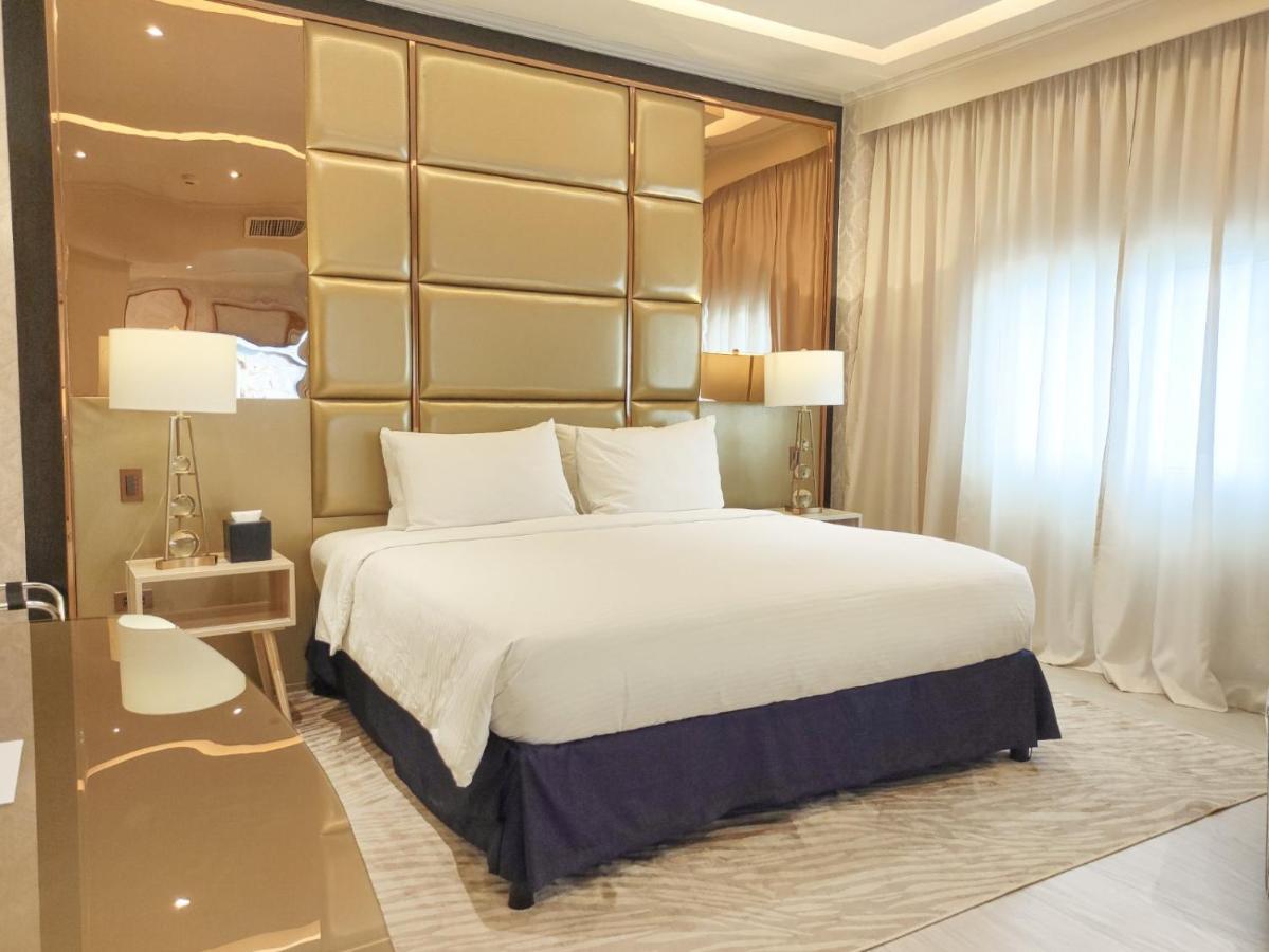 The Monarch Hotel Calasiao Экстерьер фото